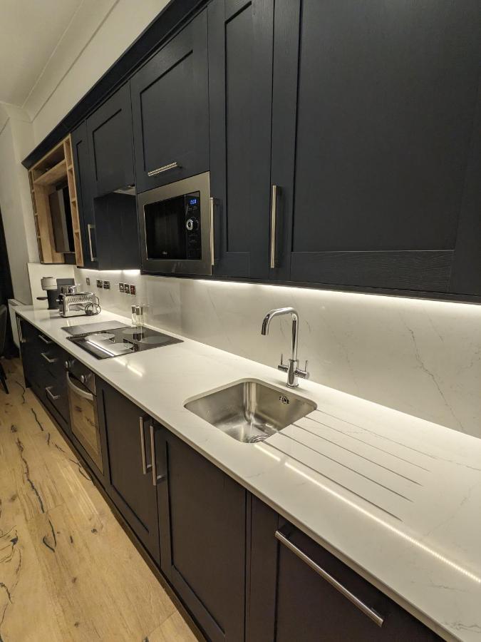 Modern Aptmt, 2 Stops To Central London, Smart Lock, Netflix Ealing