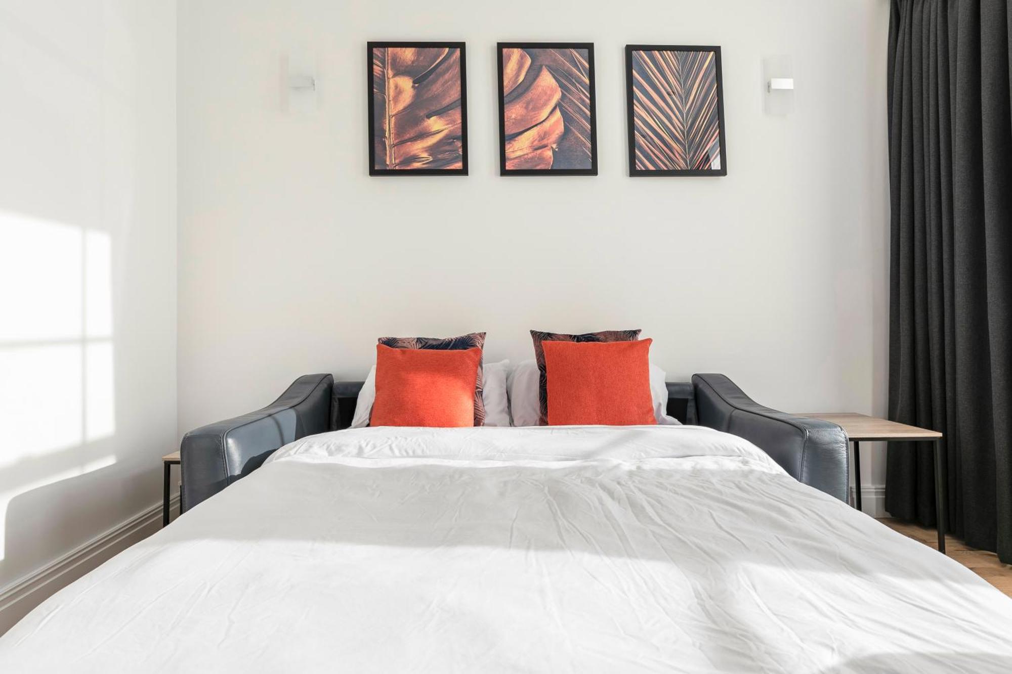 Apartment Modern Aptmt, 2 Stops To Central London, Smart Lock, Netflix *
