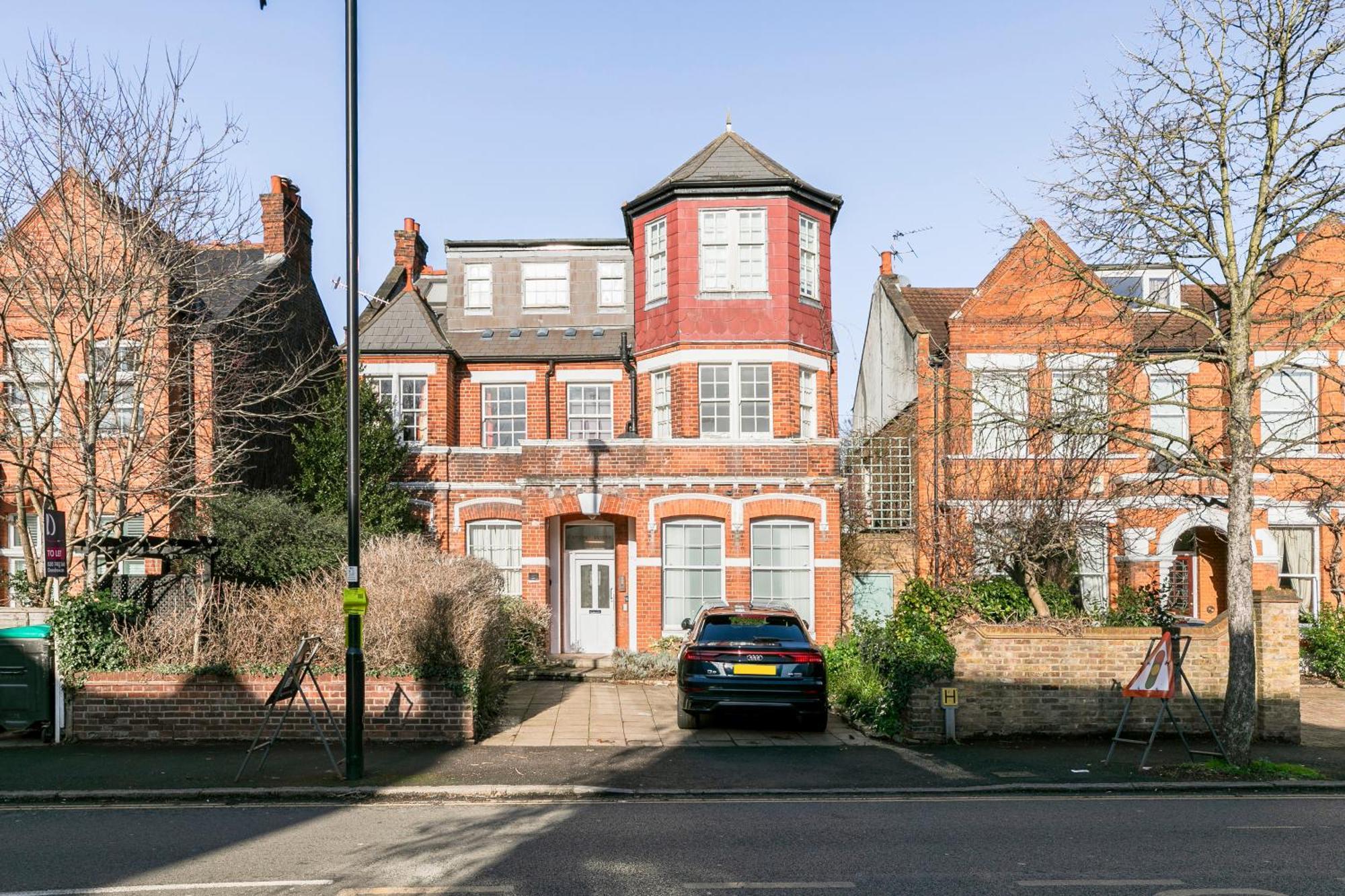 Modern Aptmt, 2 Stops To Central London, Smart Lock, Netflix